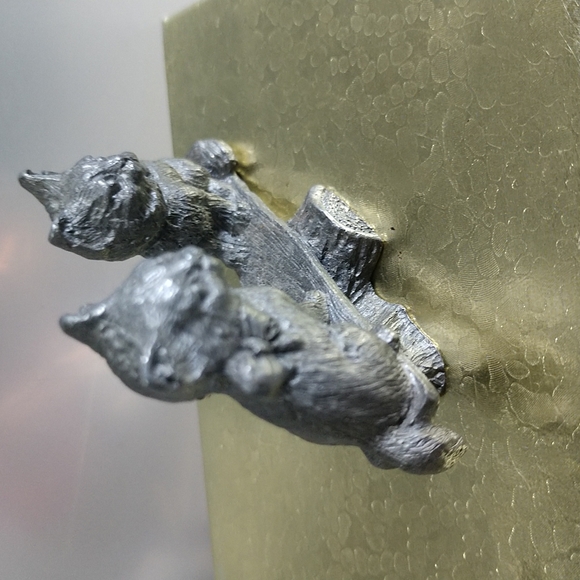 🐆❤️Two Kittens On Pewter Seesawing Vintage Numbered On Bottom by Spoontiques - Picture 8 of 10